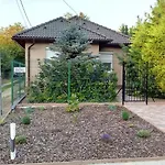 Holiday home Golden